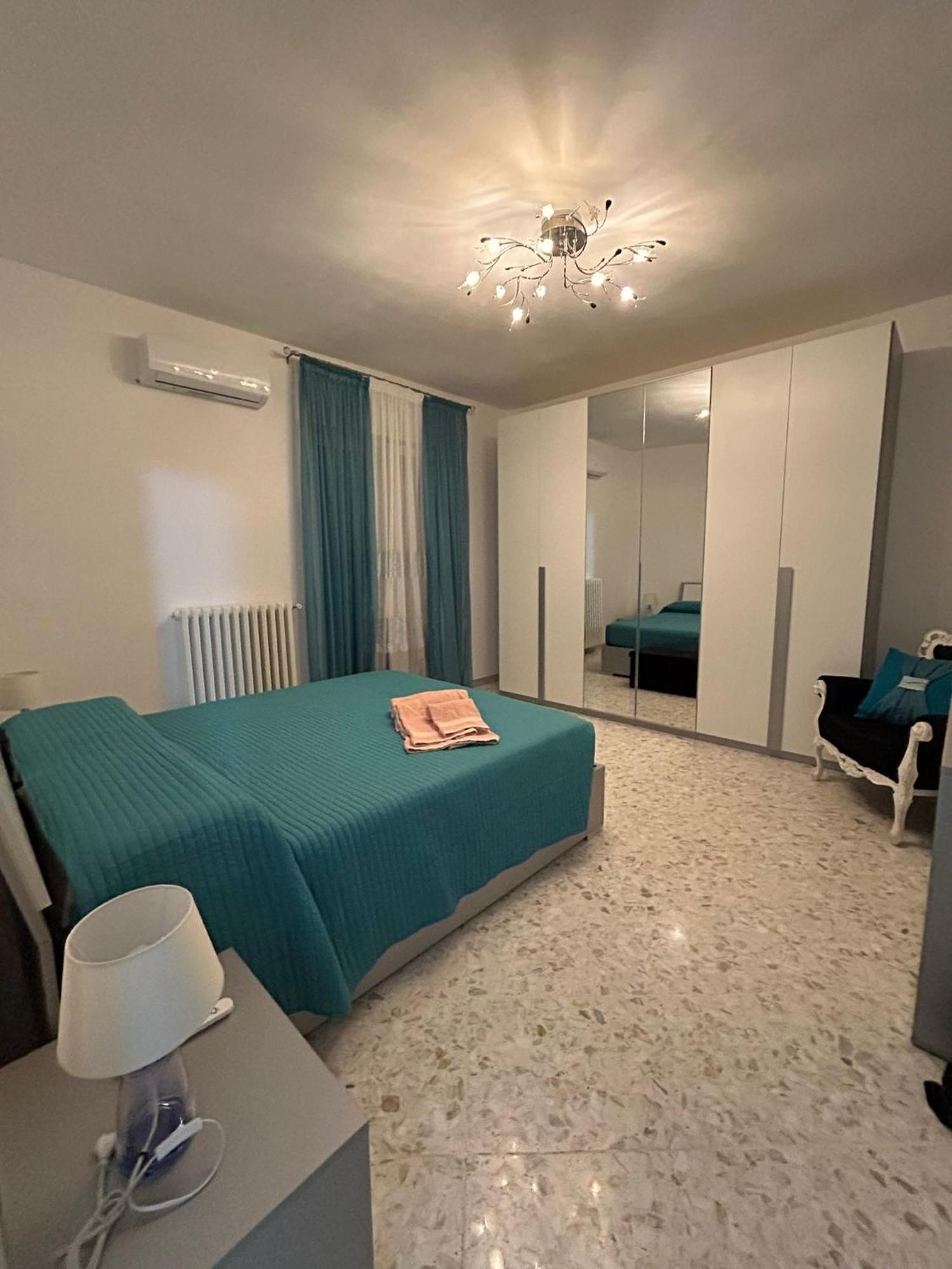Ferienwohnung Sole House Bisceglie Exterior foto