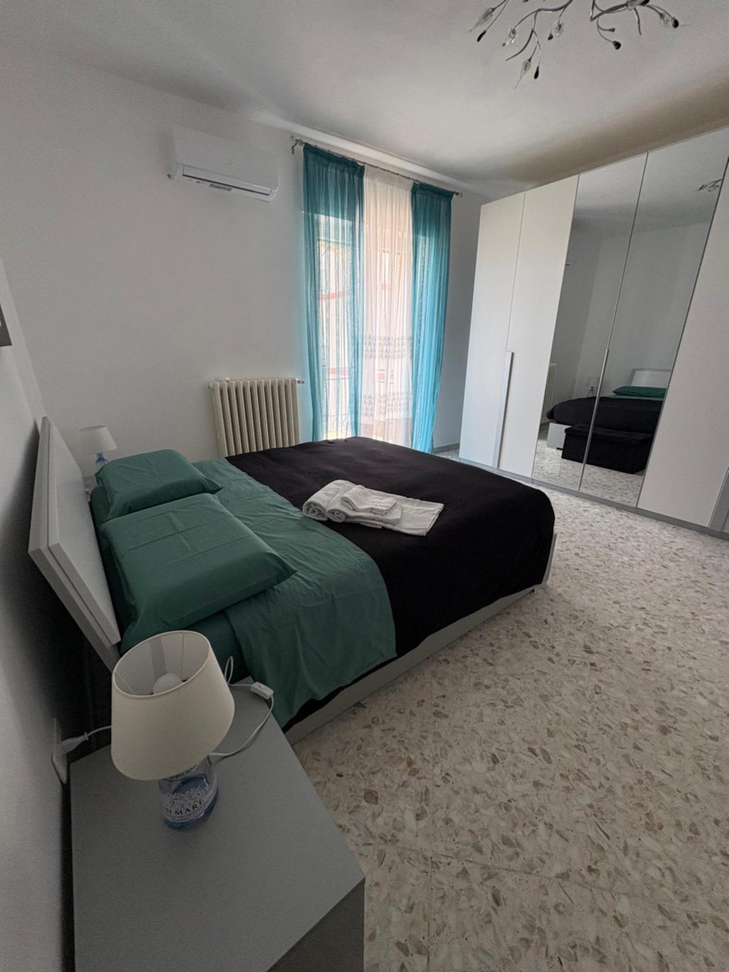 Ferienwohnung Sole House Bisceglie Exterior foto
